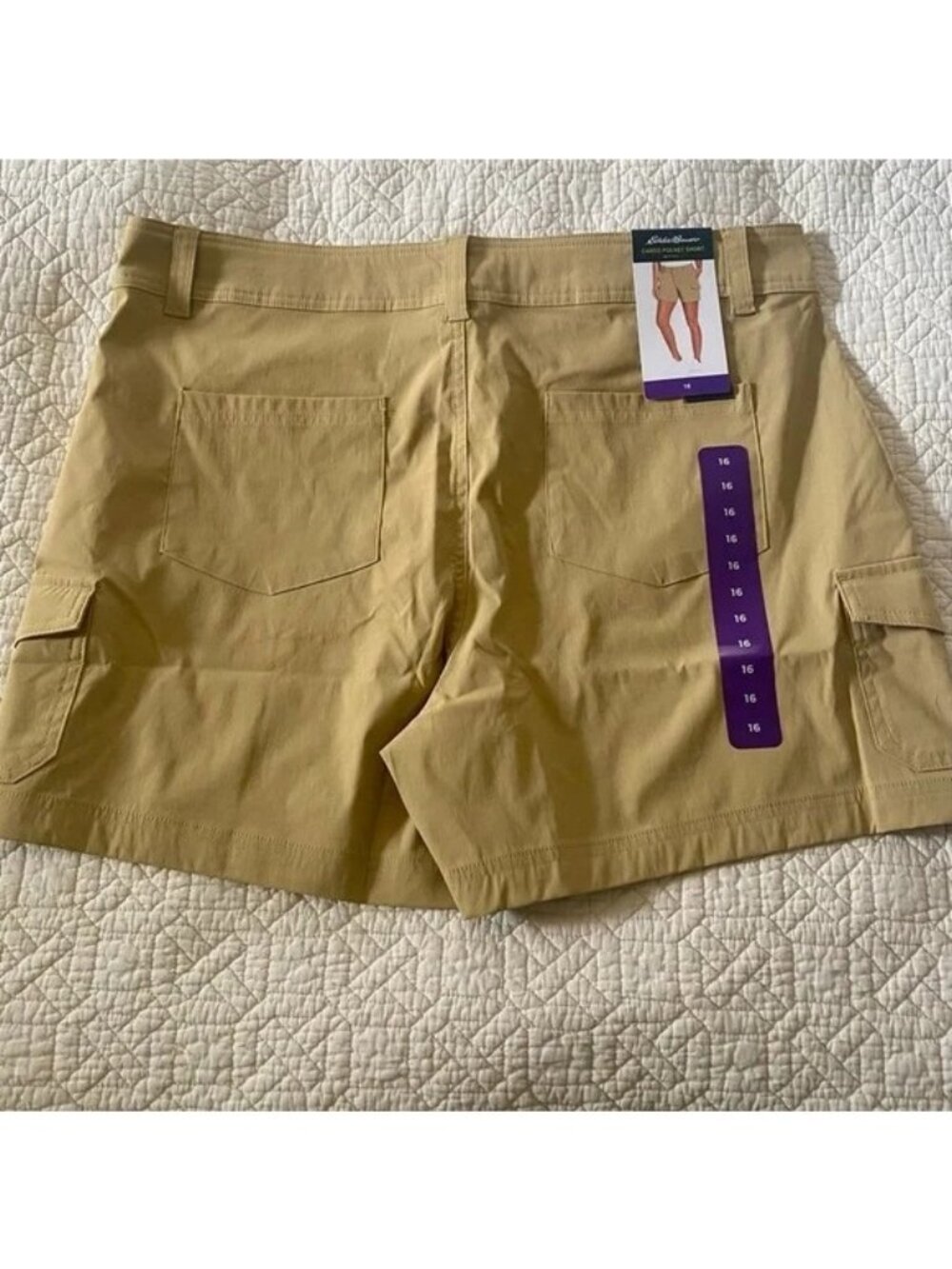 NWT Eddie Bauer Cargo Pocket Shorts Size 16 Khaki Outdoor Hiking Walking Beach